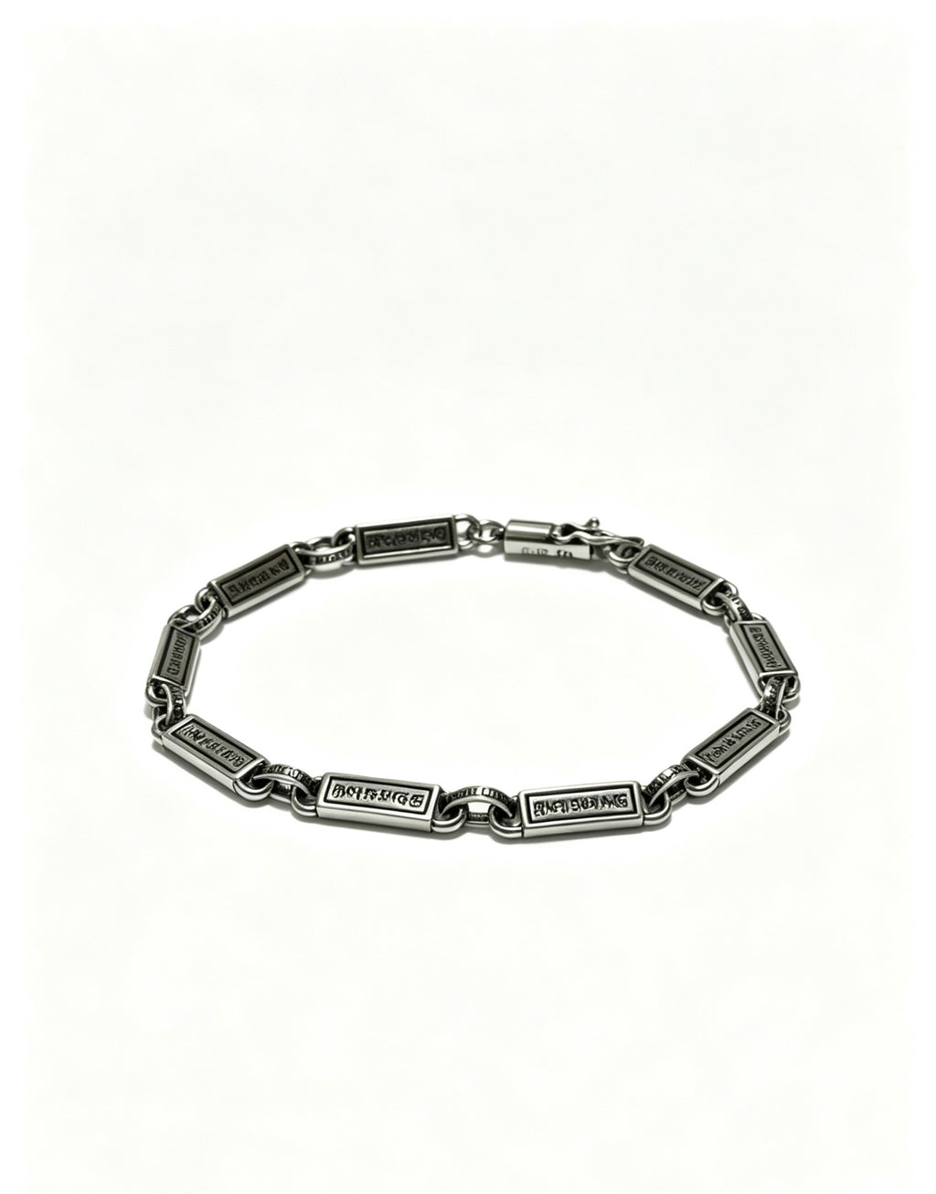 Cross Cuban-Link Bracelet in Antique Silver-Tone – Cuban Link detail view