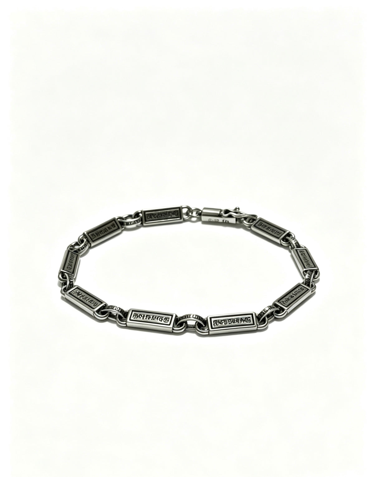 Cross Cuban-Link Bracelet in Antique Silver-Tone – Cuban Link detail view