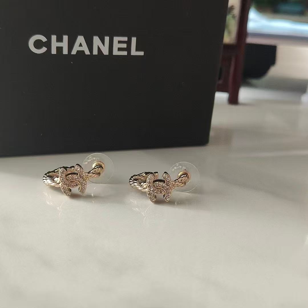 Signature Emblem Stud Earrings in Gold-Tone – Design 005 close-up detail