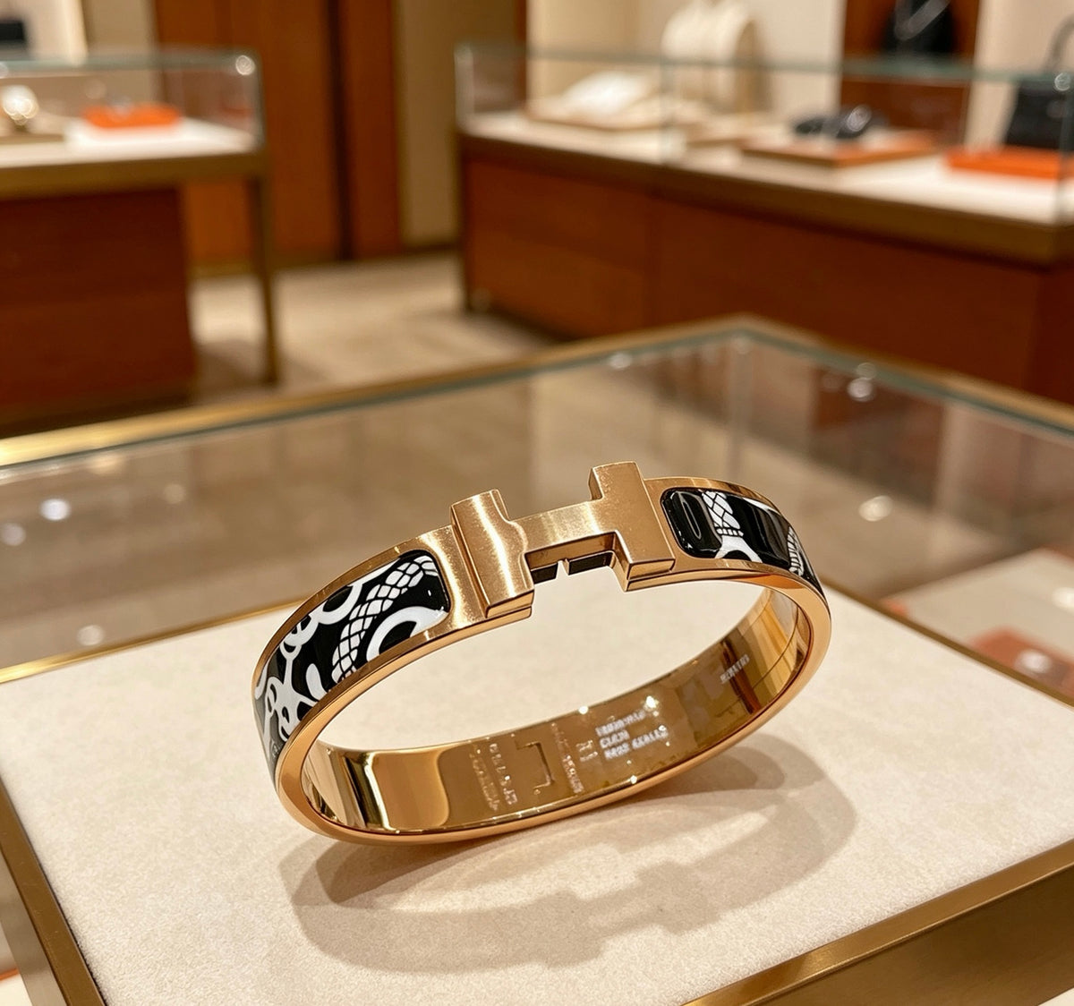 Horse Bangle in Gold-Tone – Enamel Detail – Design 008 front product view
