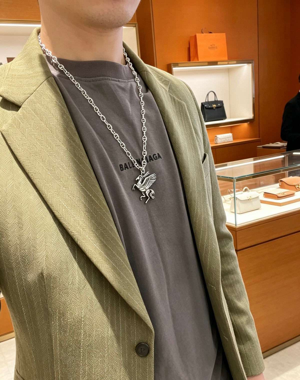 Toggle Pendant Necklace in Polished Metal-Tone – Toggle Detail – Design 004 detail view