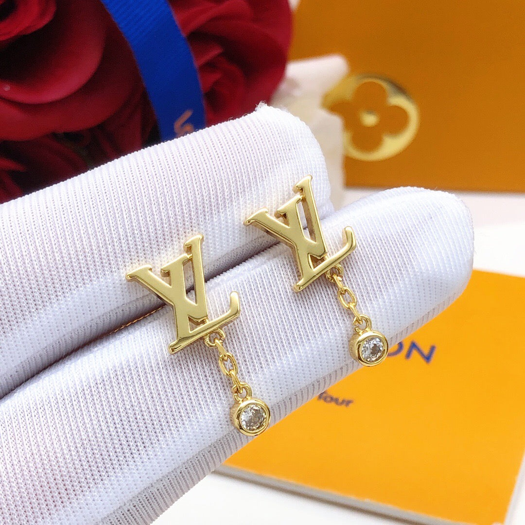 Letter Emblem Fashion Accessory side detail