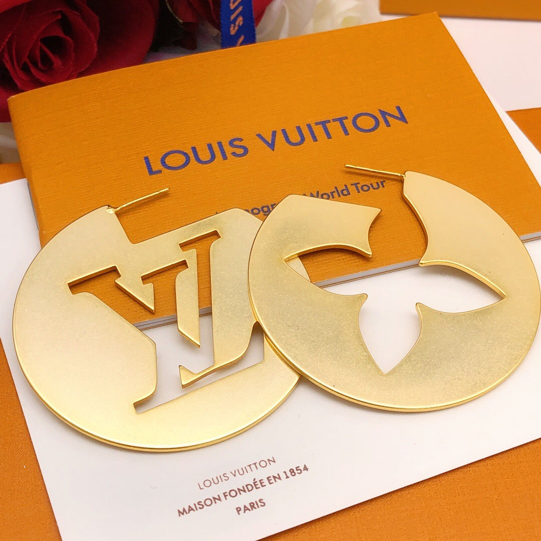 Round Fashion Accessory front product view