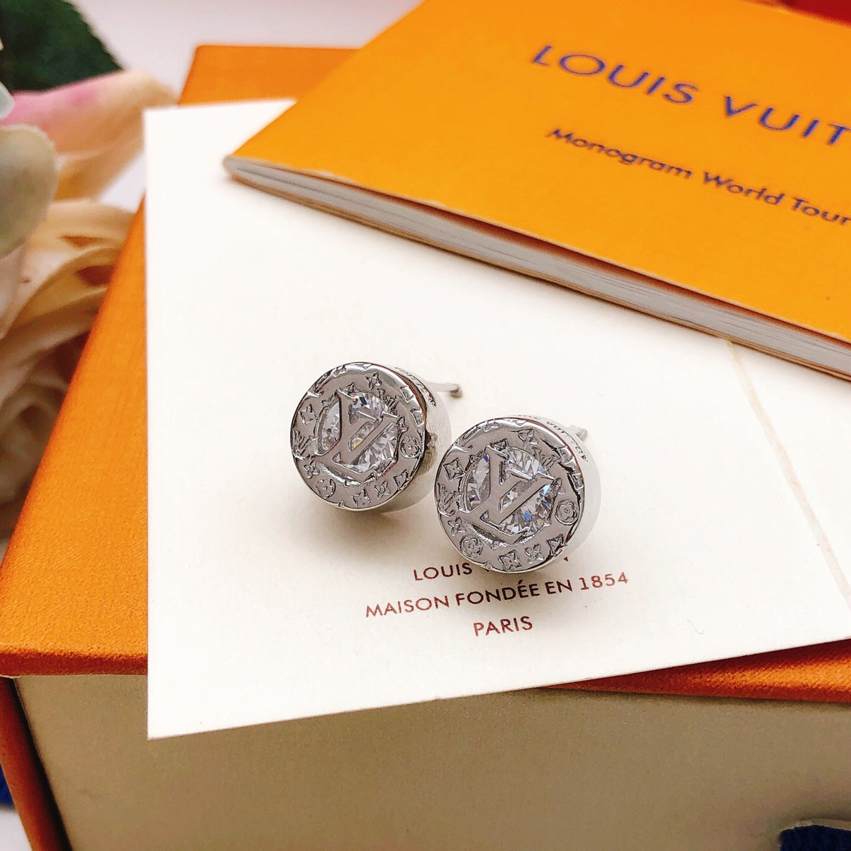 Round Stud Earrings in Silver-Tone – Silver Detail front product view