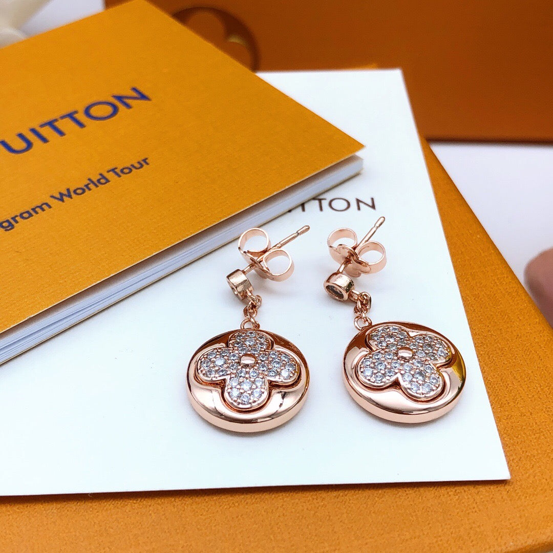Geometric Emblem Stud Earrings in Rose-Gold-Tone – Rose Gold Detail main product view