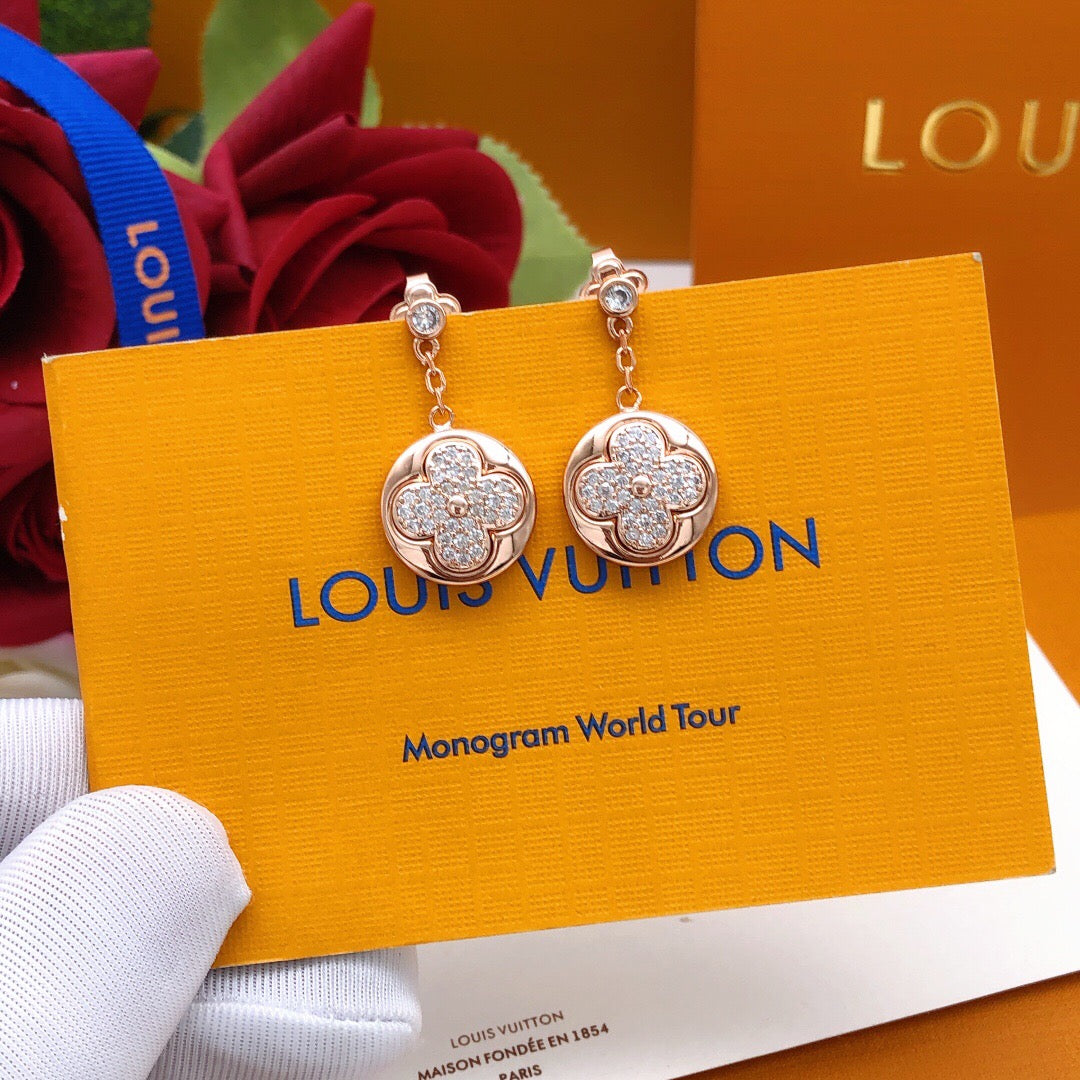 Geometric Emblem Stud Earrings in Rose-Gold-Tone – Rose Gold Detail front product view