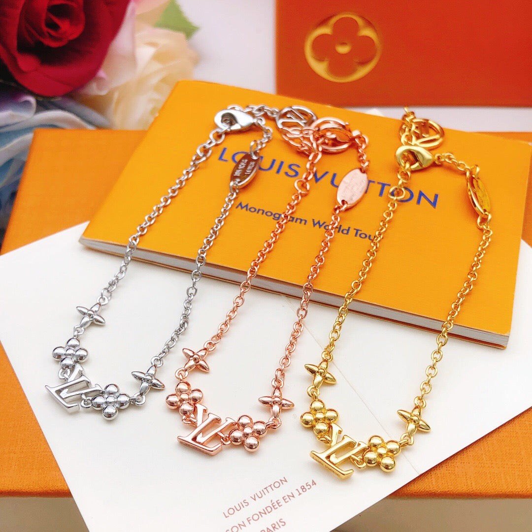 Geometric Emblem Bracelet in Gold-Tone – Design 005 side detail