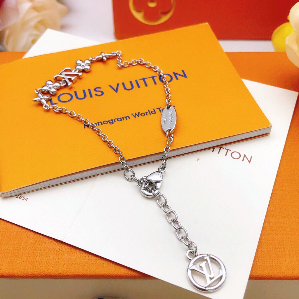 Geometric Emblem Bracelet in Silver-Tone – Silver Detail – Design 002 front product view