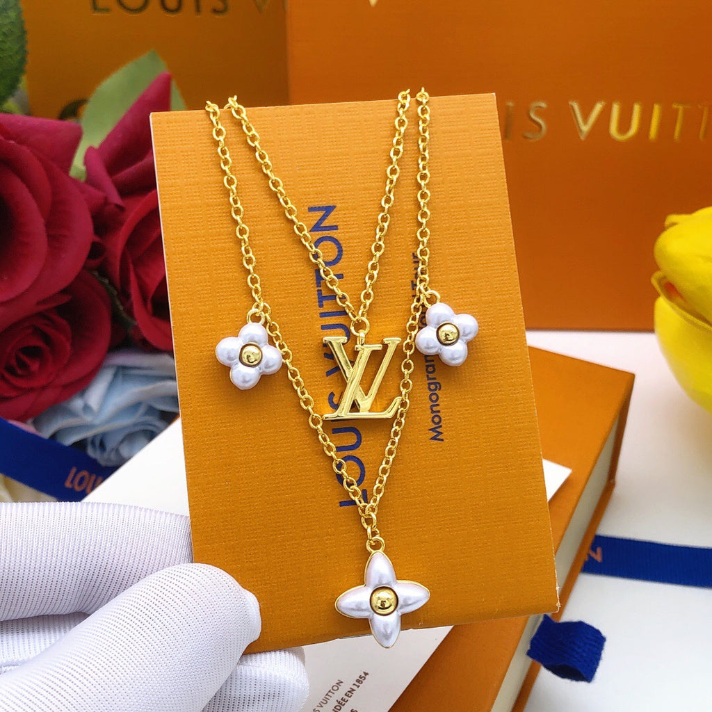 Floral Double-Layer Pendant Necklace side detail