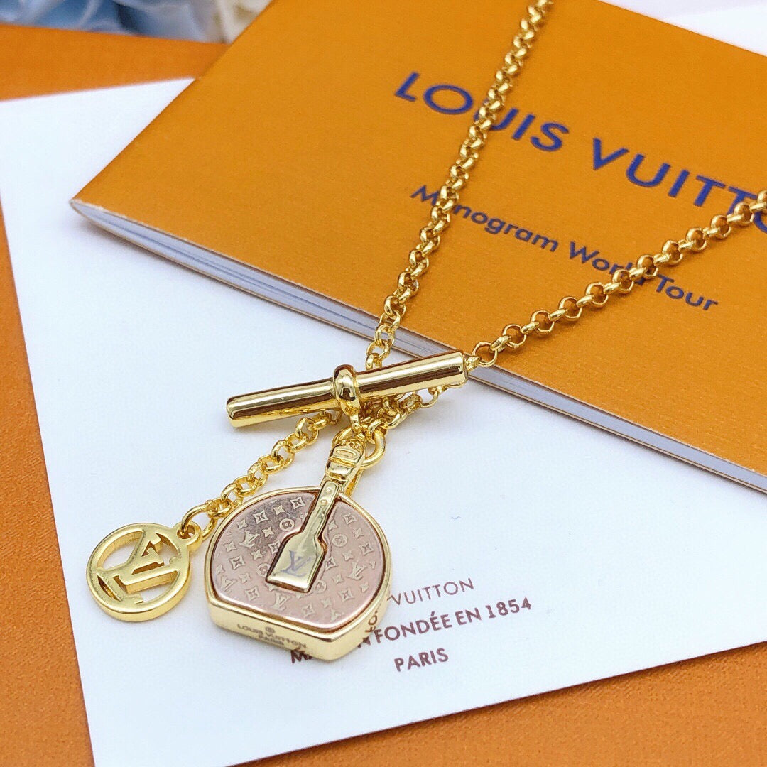 Bag Motif Pendant Necklace in Gold-Tone – Bag Detail main product view