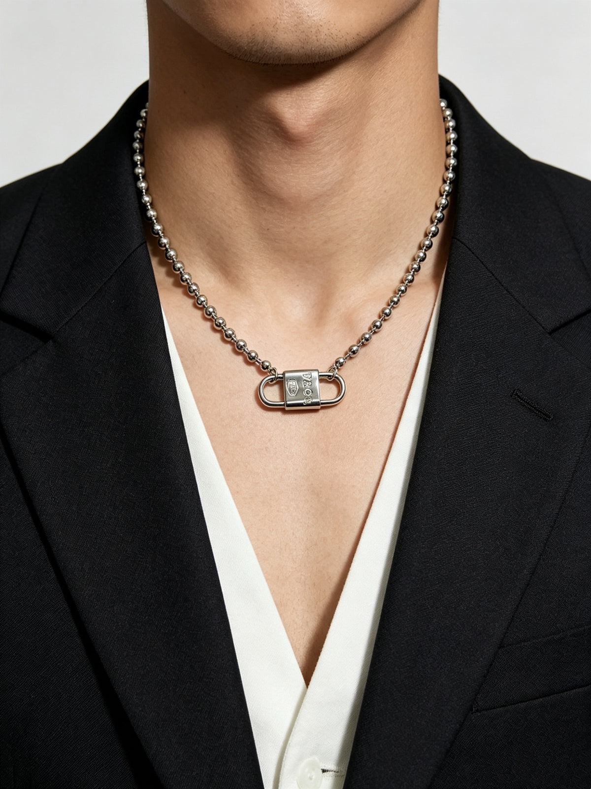Signature Motif Pendant Necklace in Silver-Tone – Vintage Detail side detail