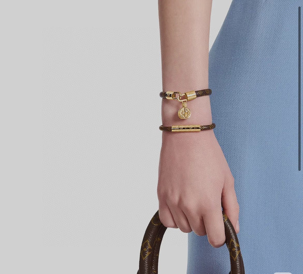 Bag Motif Bangle in Gold-Tone – Bag Detail styled product view