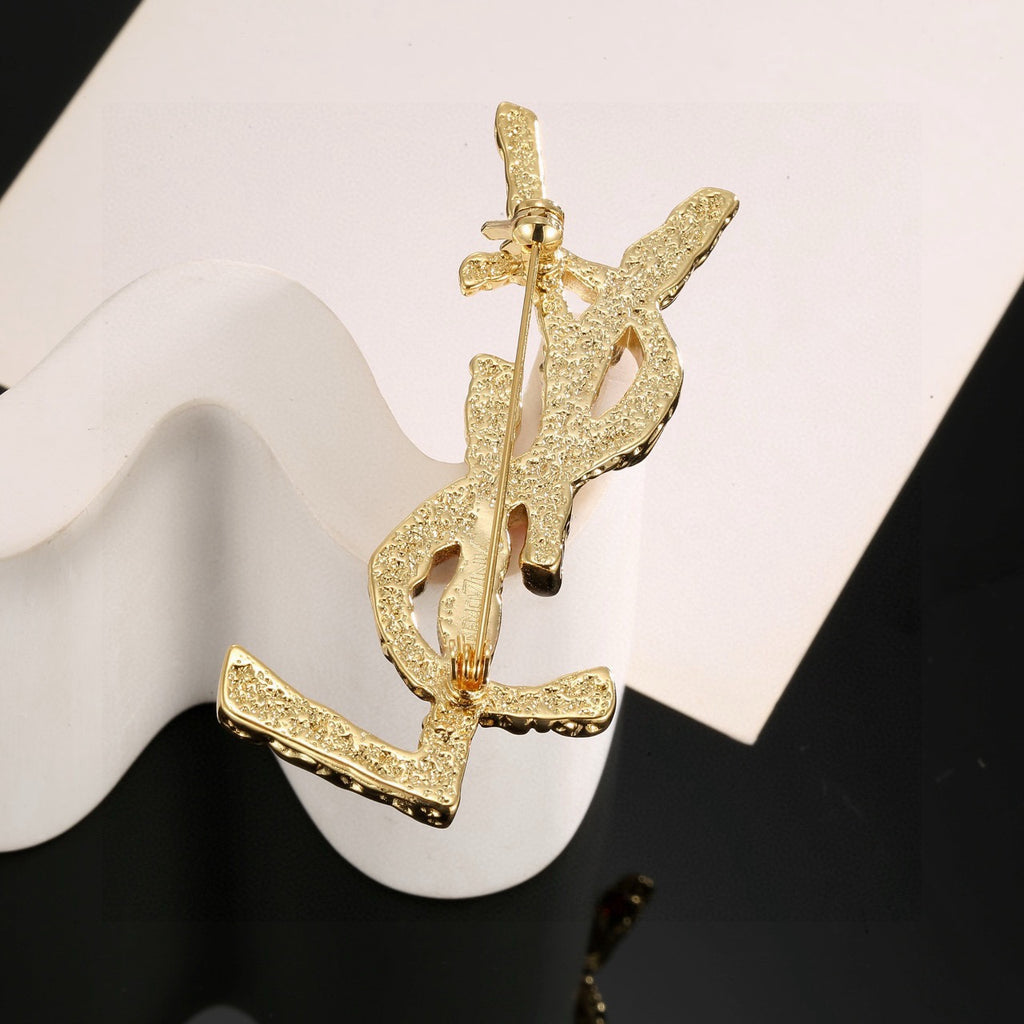 Geometric Emblem Brooch in Polished Metal-Tone – Design 004 main product view