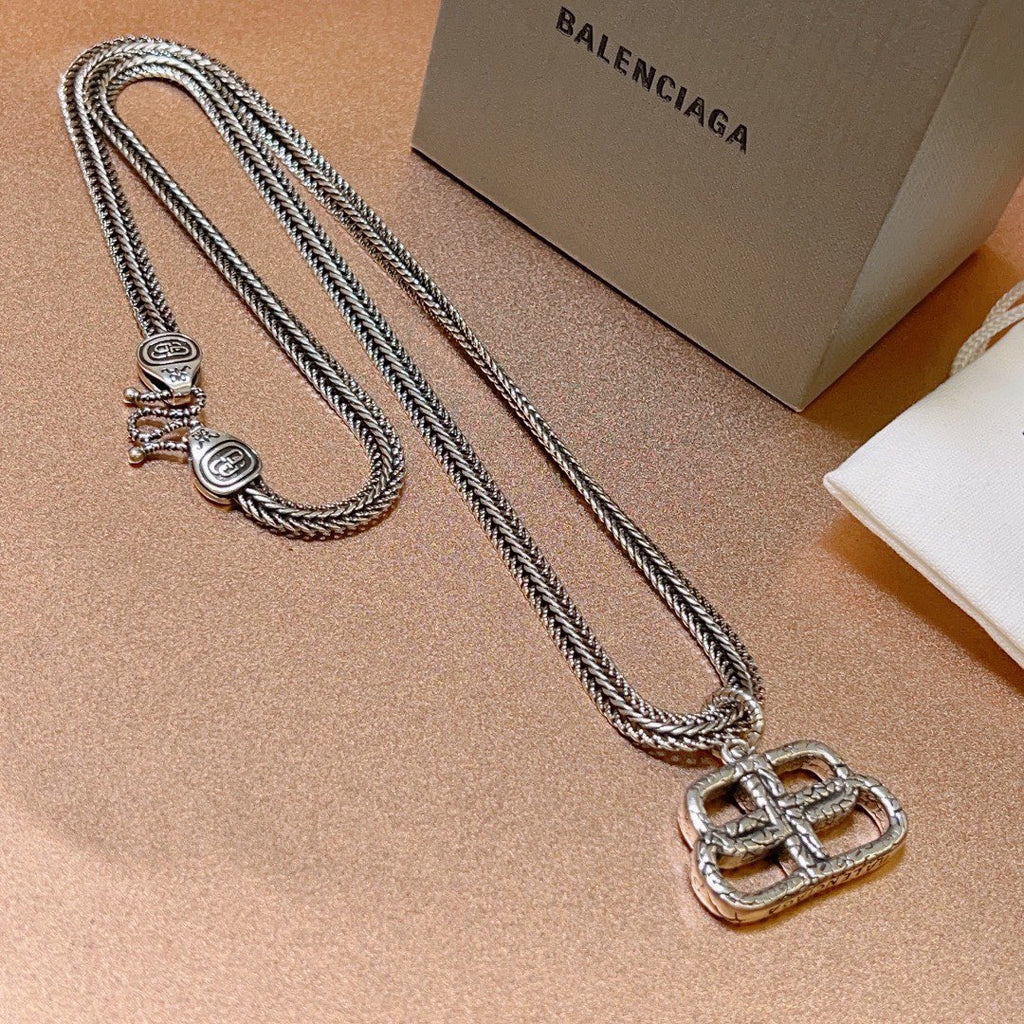 Geometric Emblem Pendant Necklace in Polished Metal-Tone – Vintage Detail – Design 002 detail view
