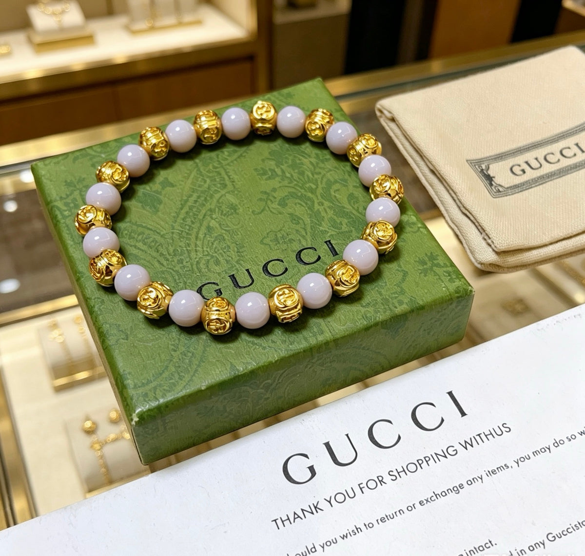 Double-G Emblem Beaded Bracelet in Polished Metal-Tone – Agate Detail – Design 002 side detail