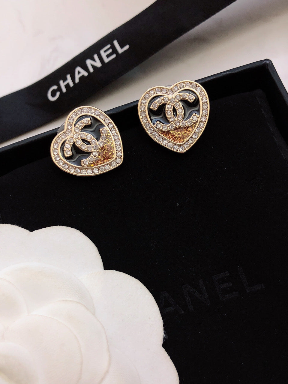 Heart Stud Earrings in Polished Metal-Tone – Heart Detail main product view