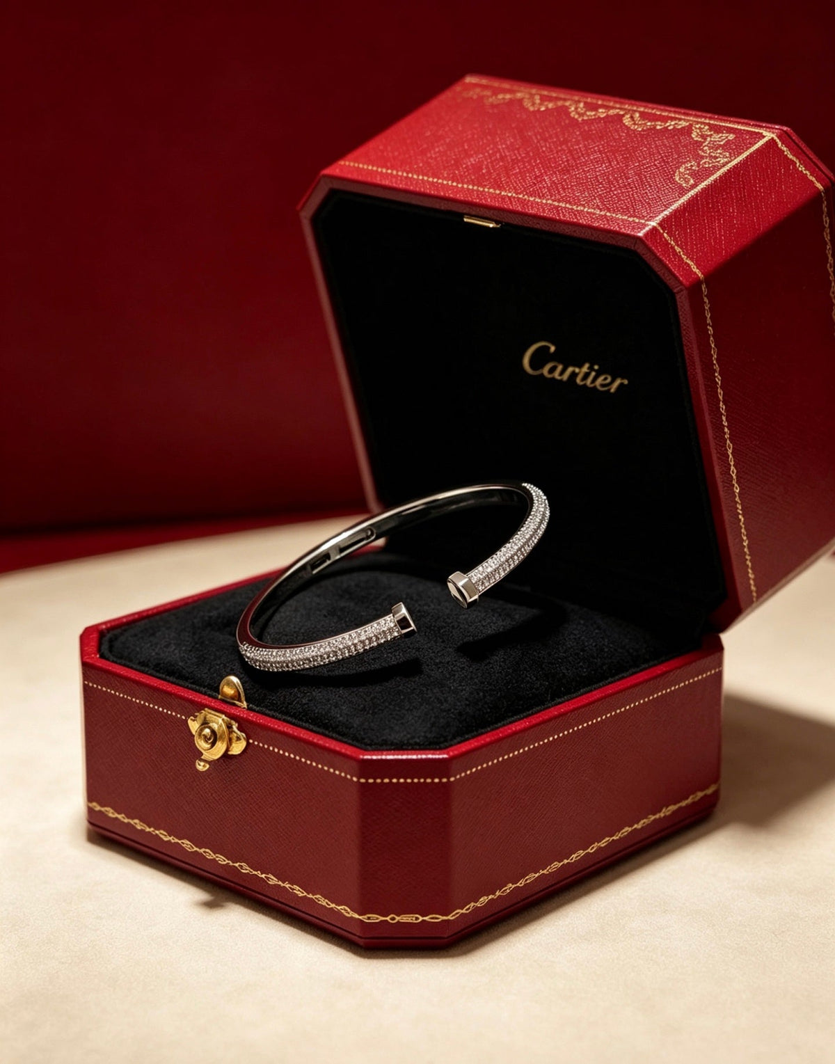 Martin Graham bracelet in polished metal-tone – side detail