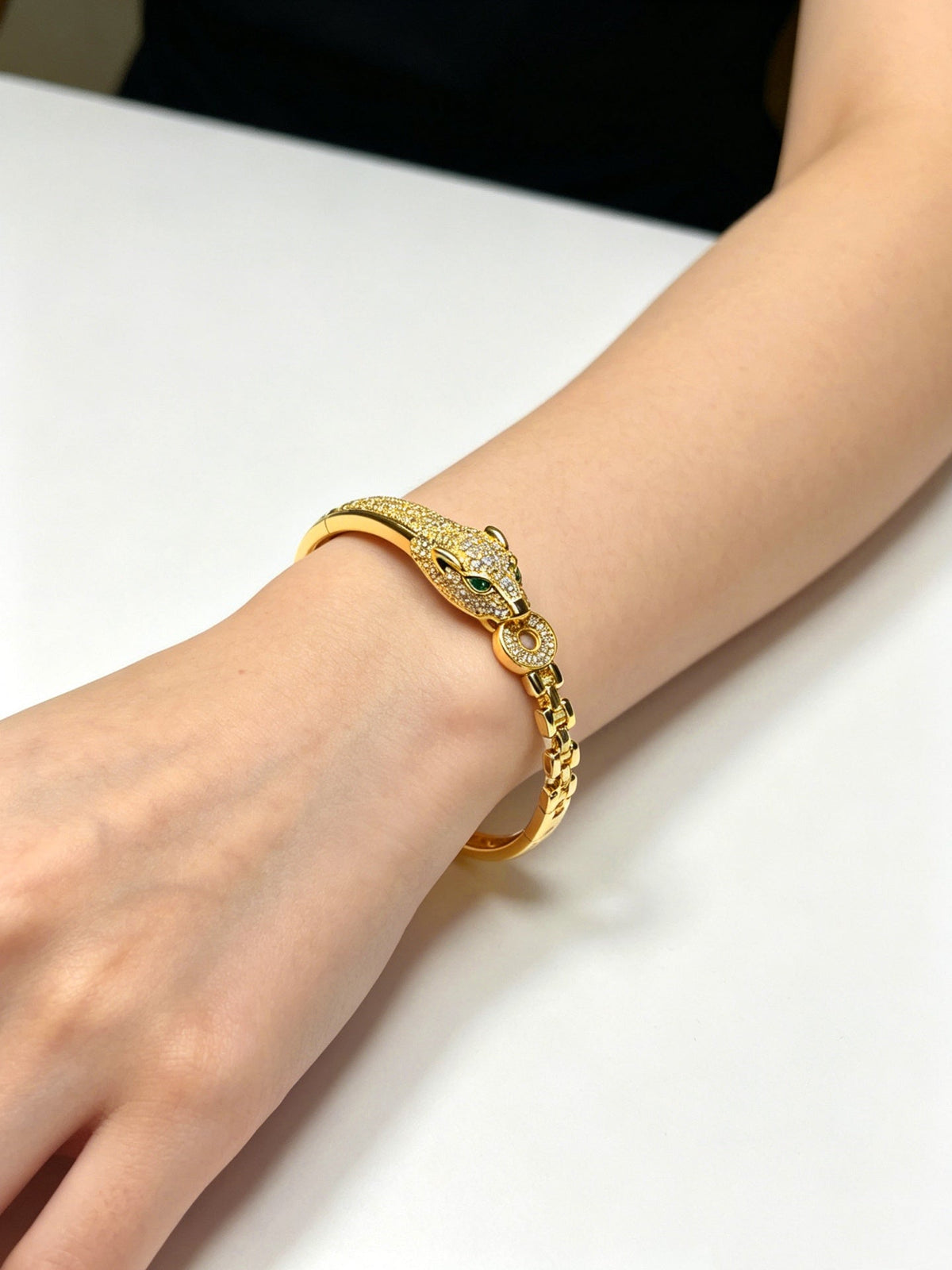 Martin Graham bracelet in polished metal-tone – side detail