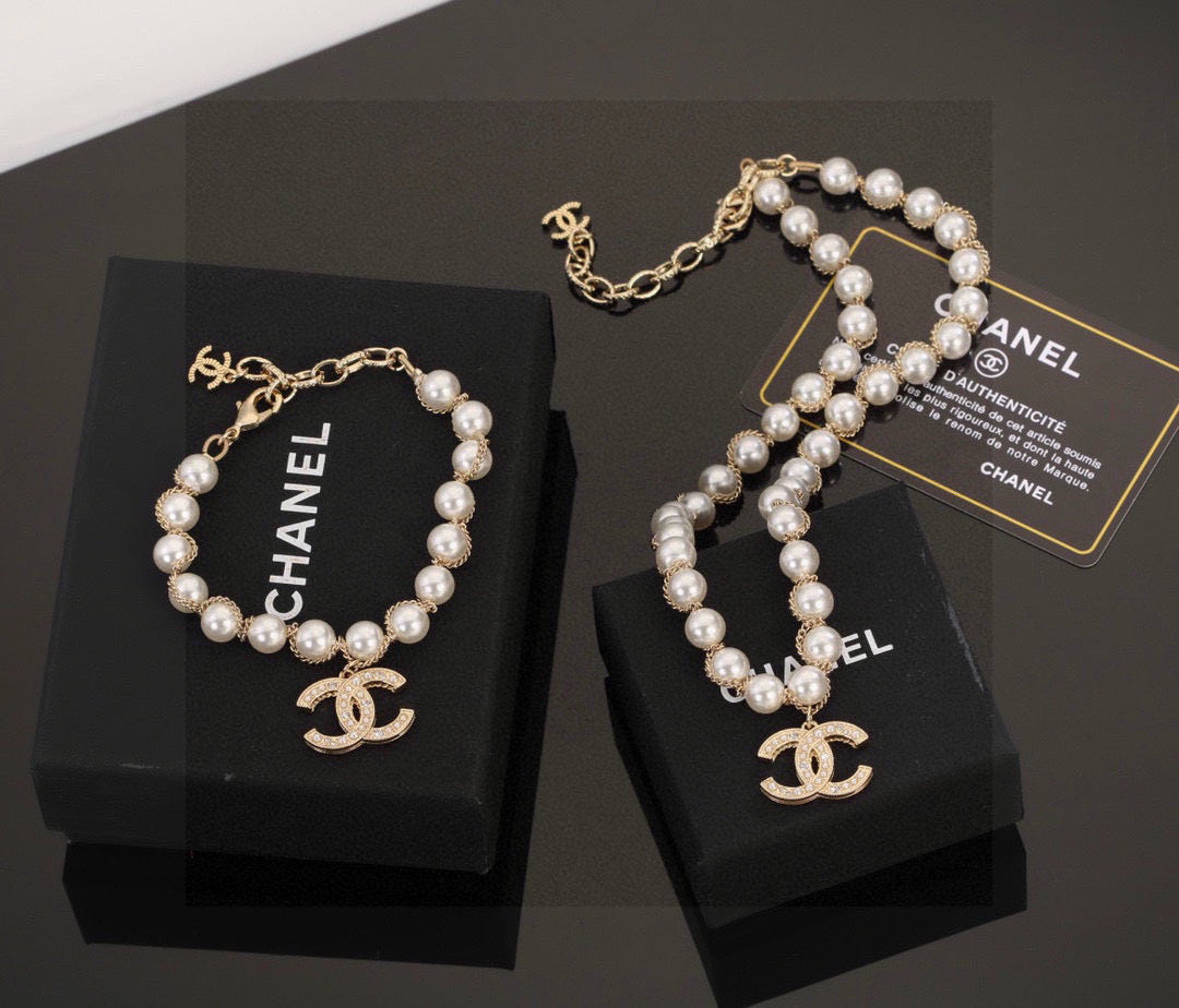 Martin Graham bracelet in polished metal-tone – main product view