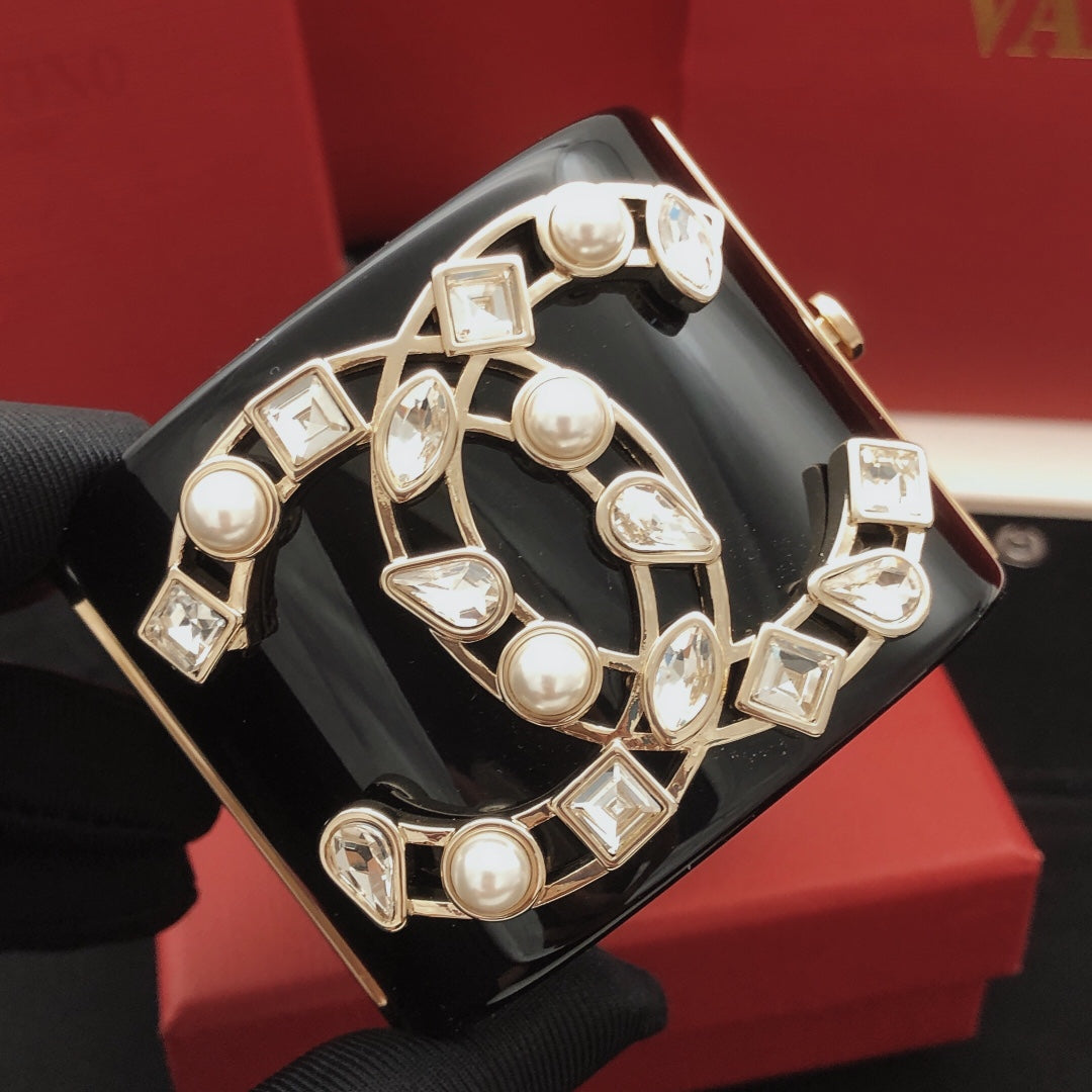 Martin Graham bangle in polished metal-tone – main product view
