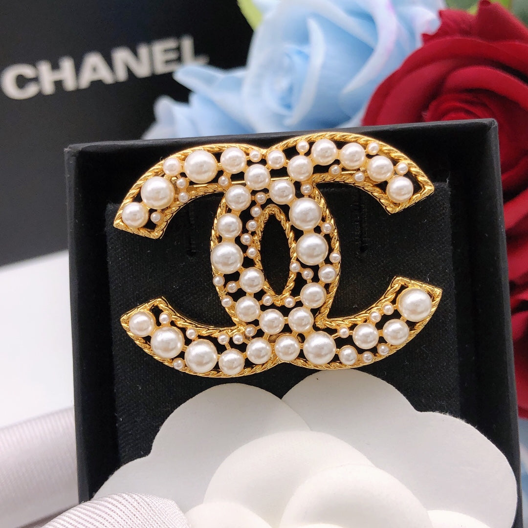Martin Graham brooch in polished metal-tone – main product view