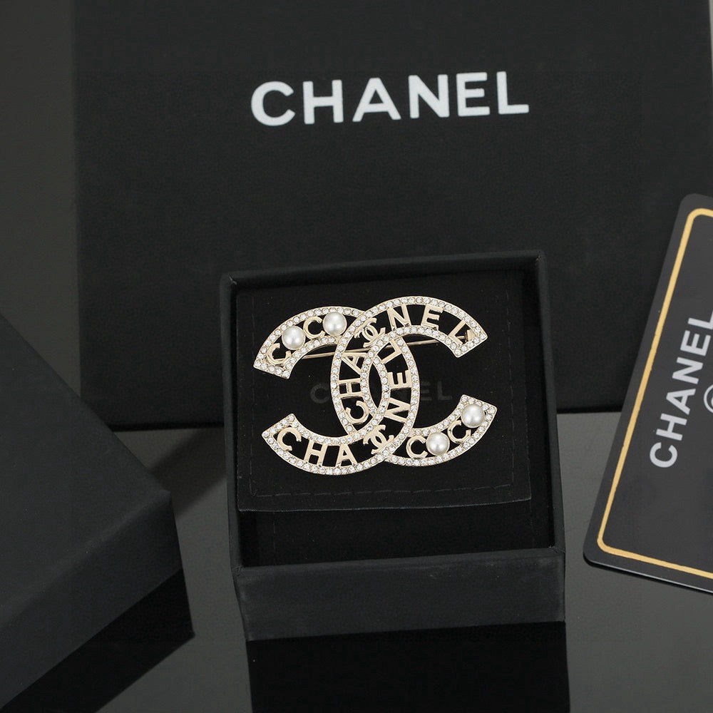 Martin Graham brooch in polished metal-tone – main product view