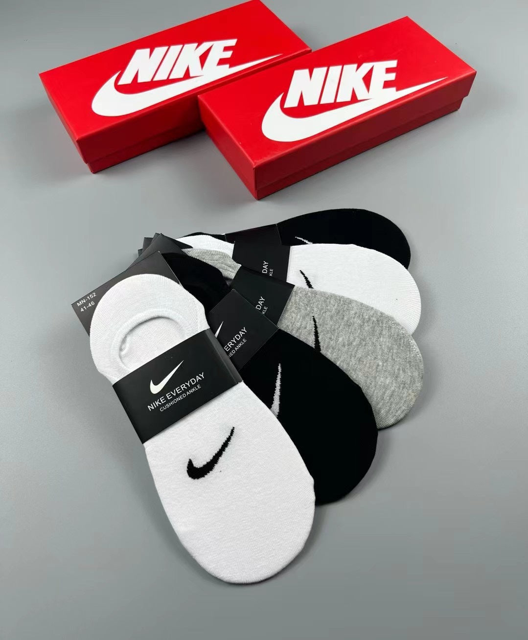 Nike Cotton Visible Logo, Stripe Or Motif Details No-Show Socks