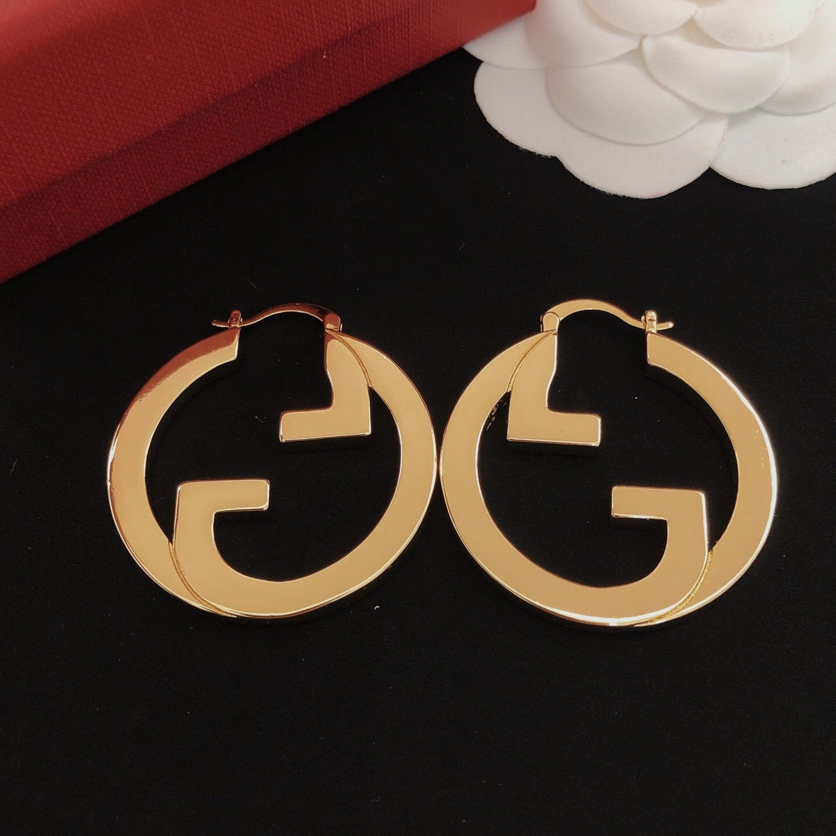 Martin Graham jewelry accessory in polished metal-tone – main product view