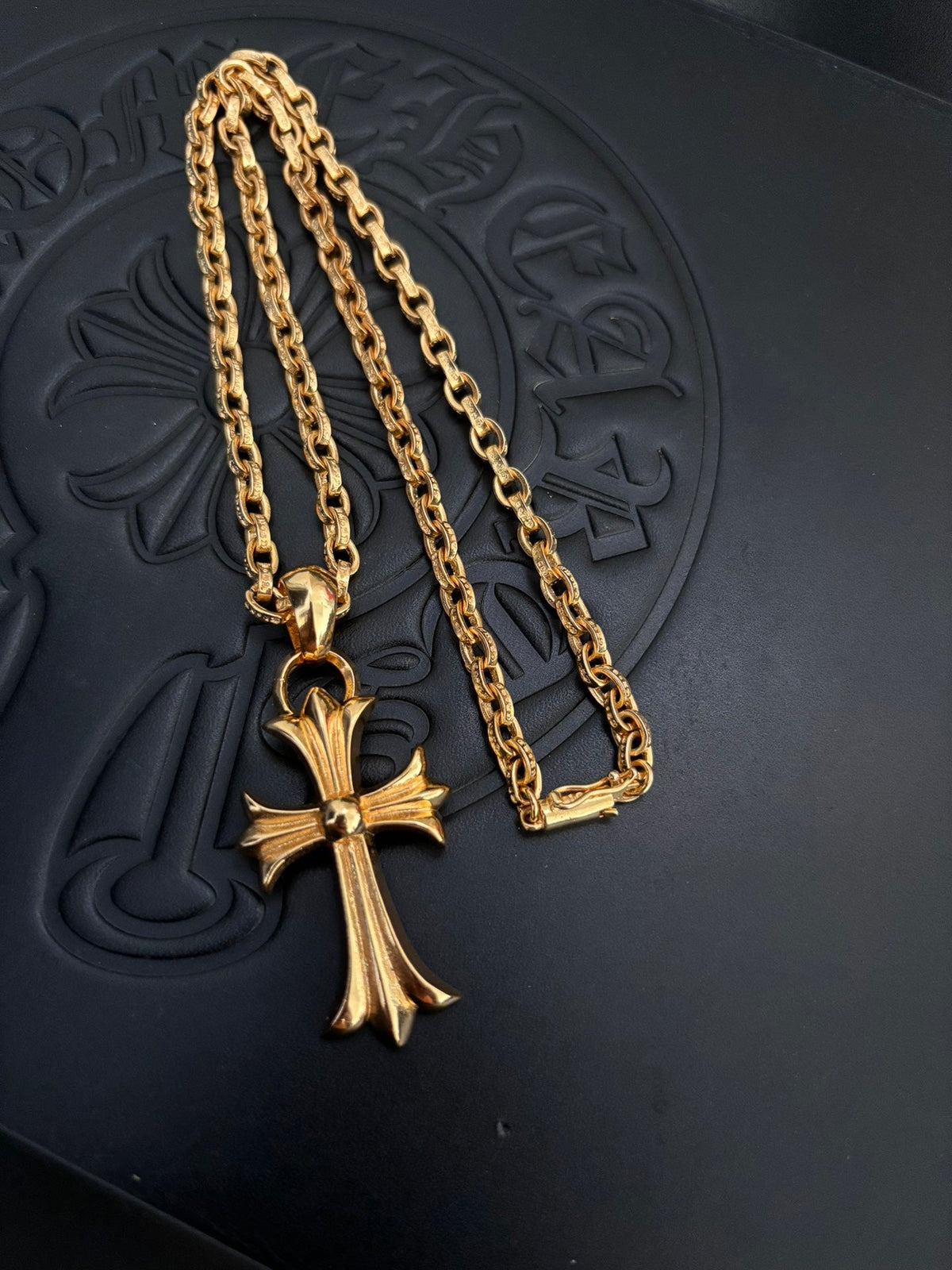 Martin Graham pendant necklace in polished metal-tone – main product view