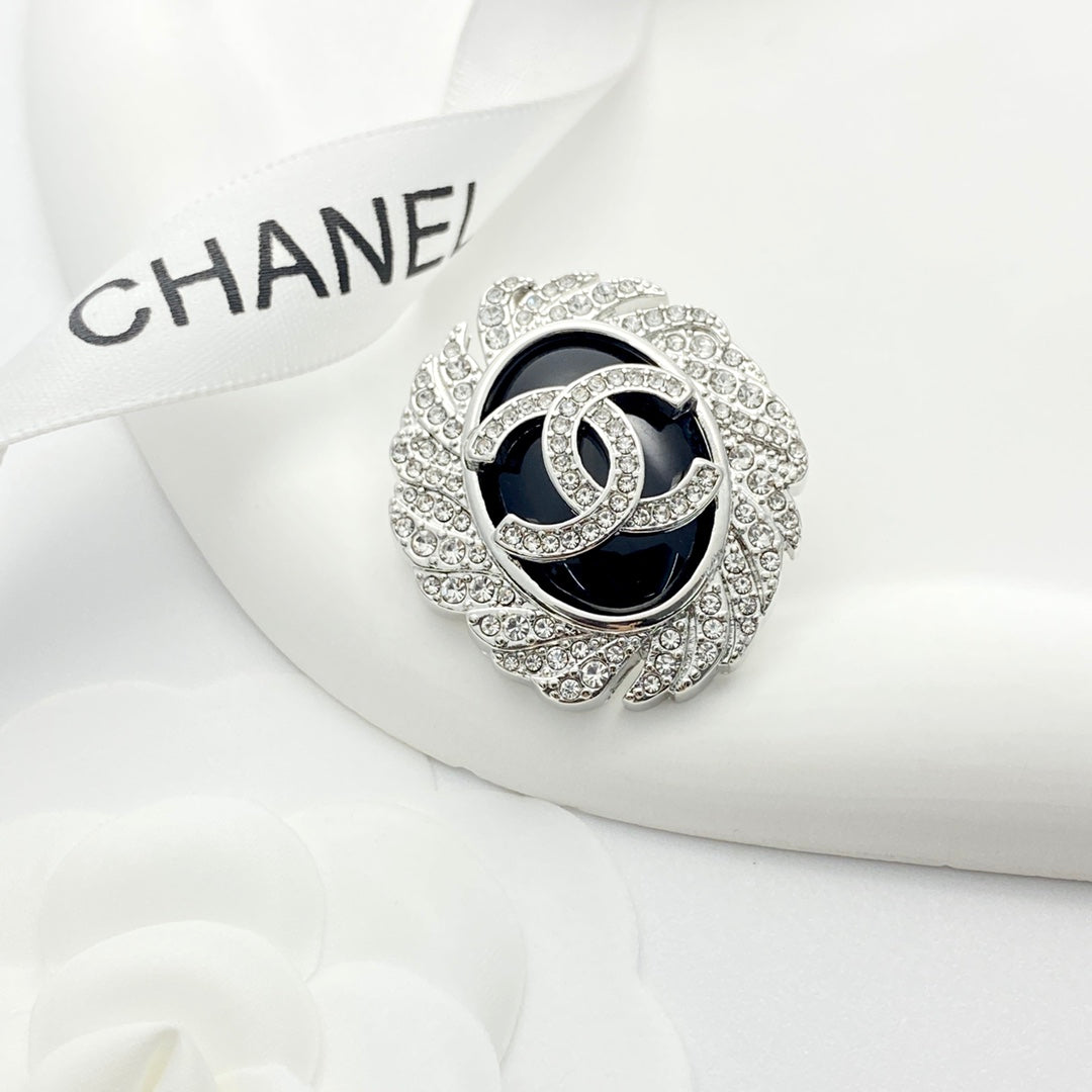 Martin Graham brooch in polished metal-tone – main product view