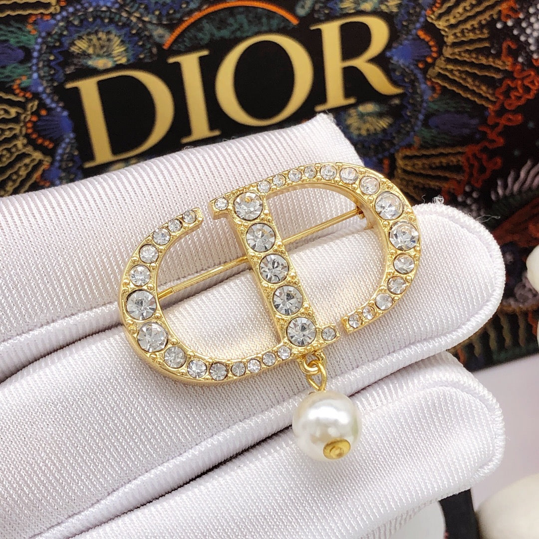 Martin Graham brooch in polished metal-tone – main product view