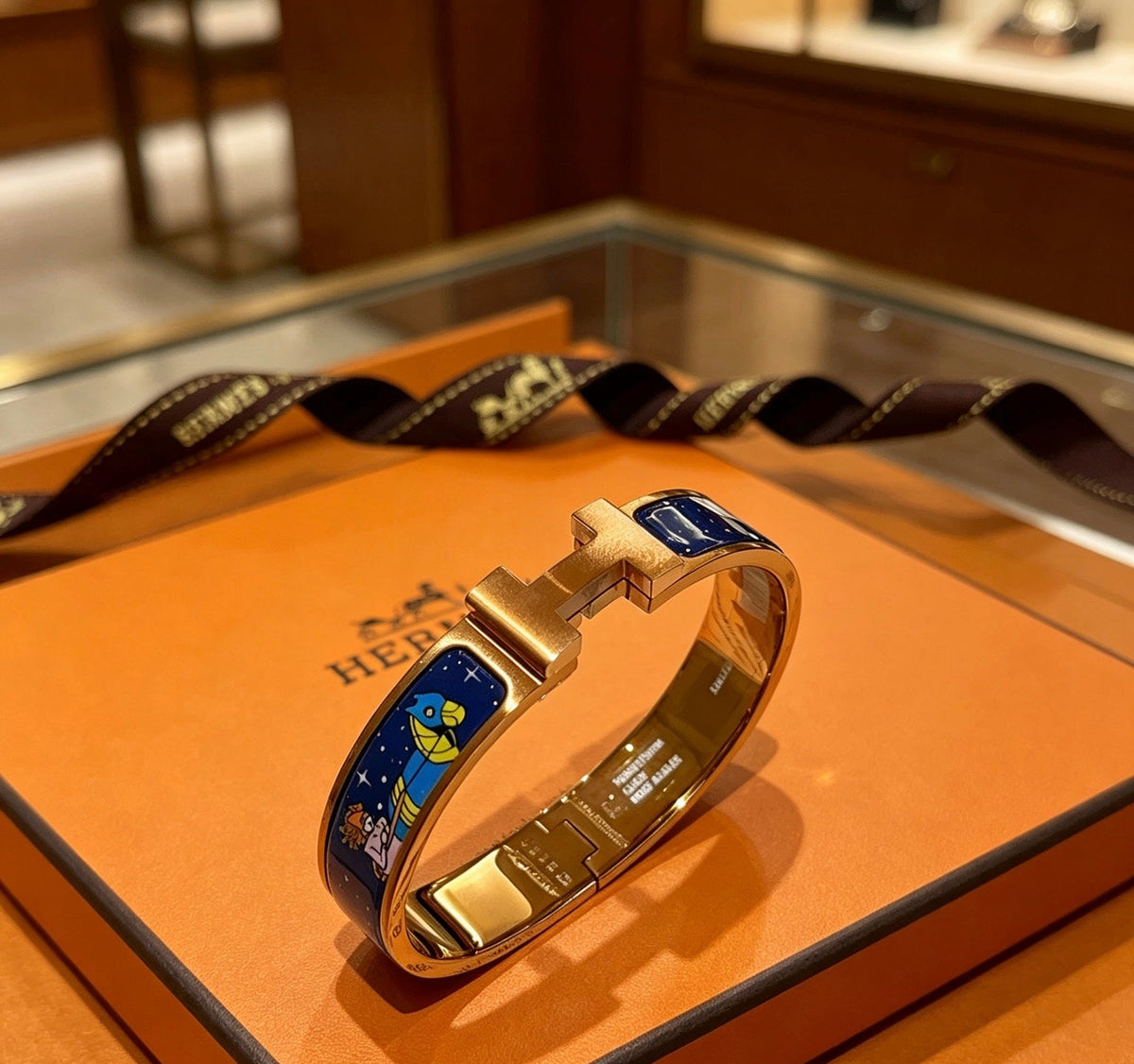 Martin Graham bangle in polished metal-tone – main product view