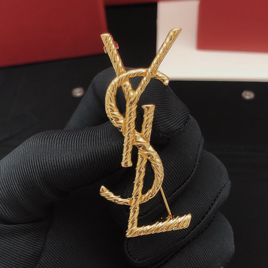 Martin Graham brooch in polished metal-tone – main product view