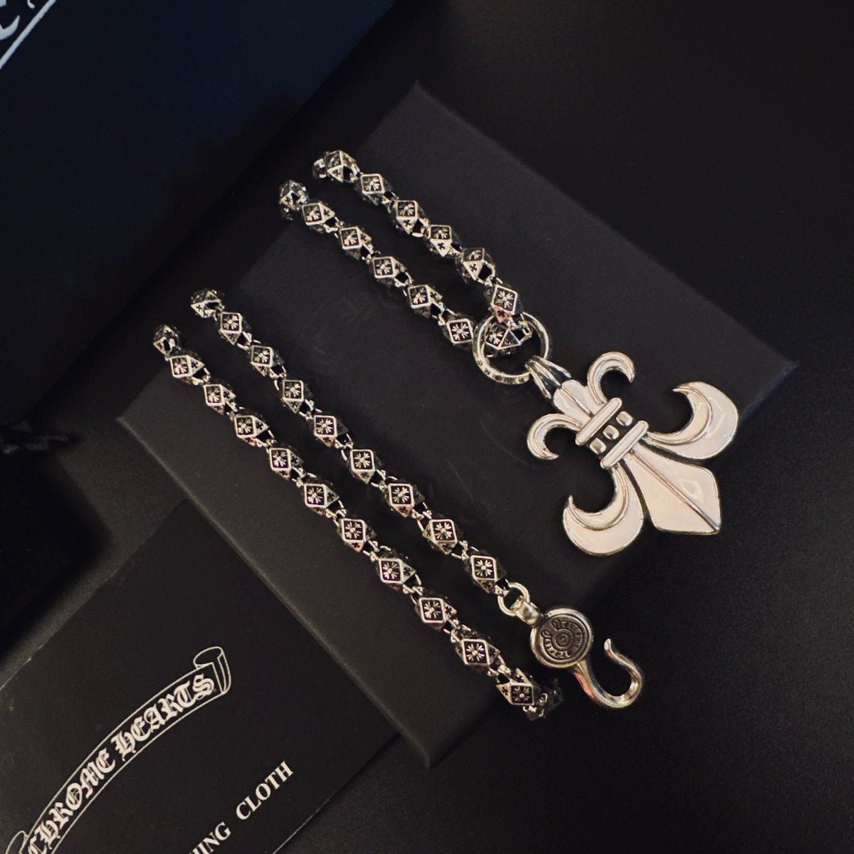 Martin Graham pendant necklace in polished metal-tone – main product view