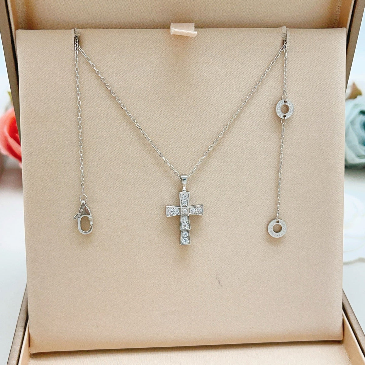 Martin Graham pendant necklace in polished metal-tone – main product view
