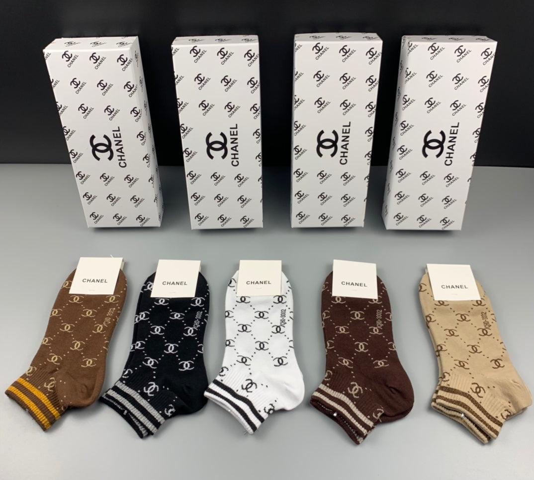 Chanel Cotton Mixed Stripes And Repeating Emblem Patterns Ankle Socks - 5-Pair Set