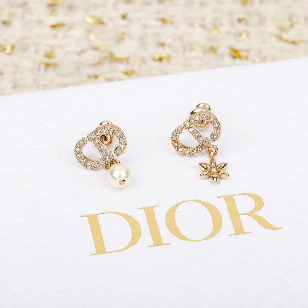 Martin Graham stud earrings in polished metal-tone – main product view