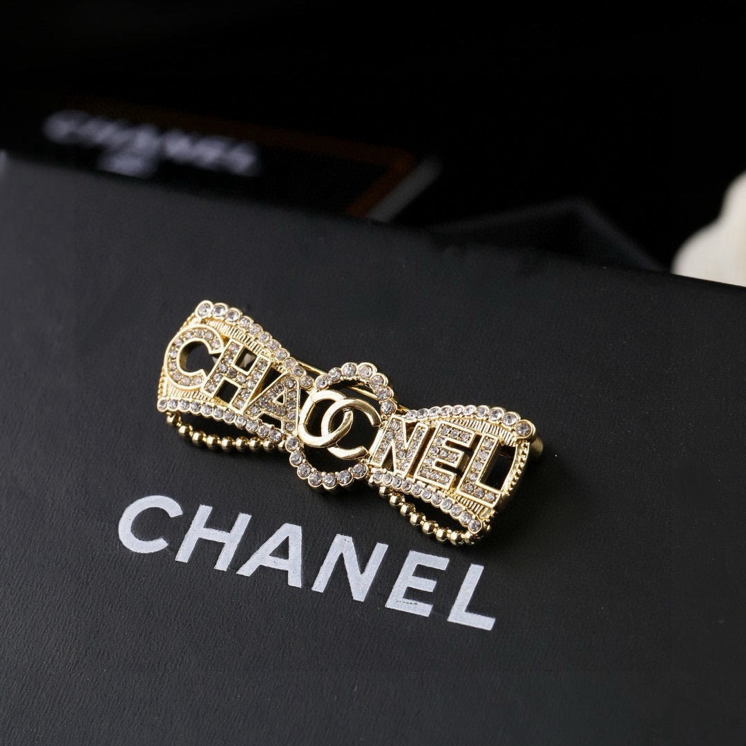 Martin Graham brooch in polished metal-tone – main product view