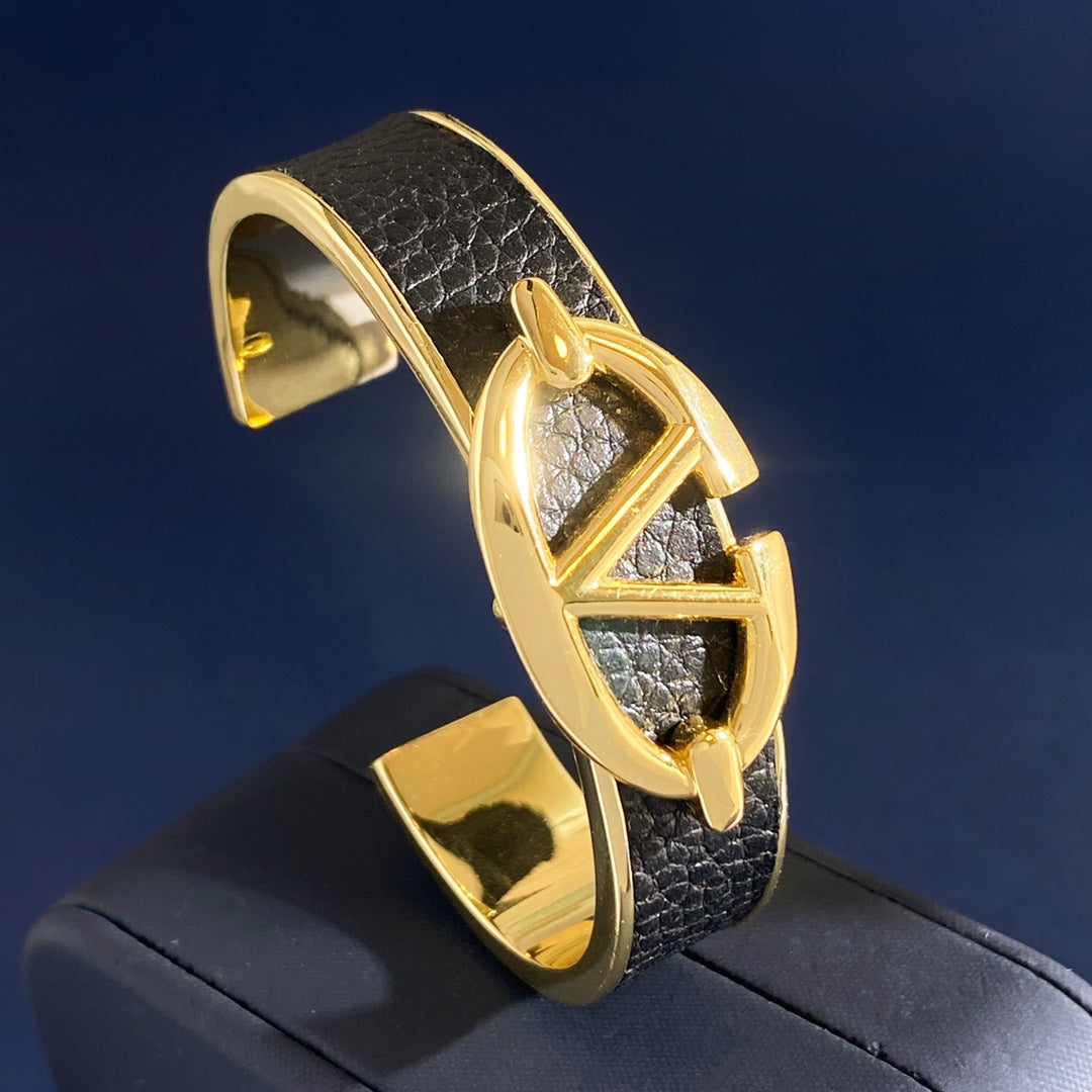 Martin Graham cuff bracelet in polished metal-tone – main product view