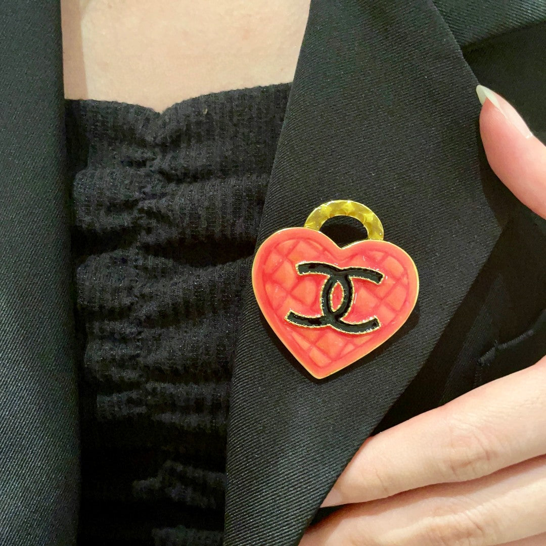 Martin Graham brooch in polished metal-tone – main product view