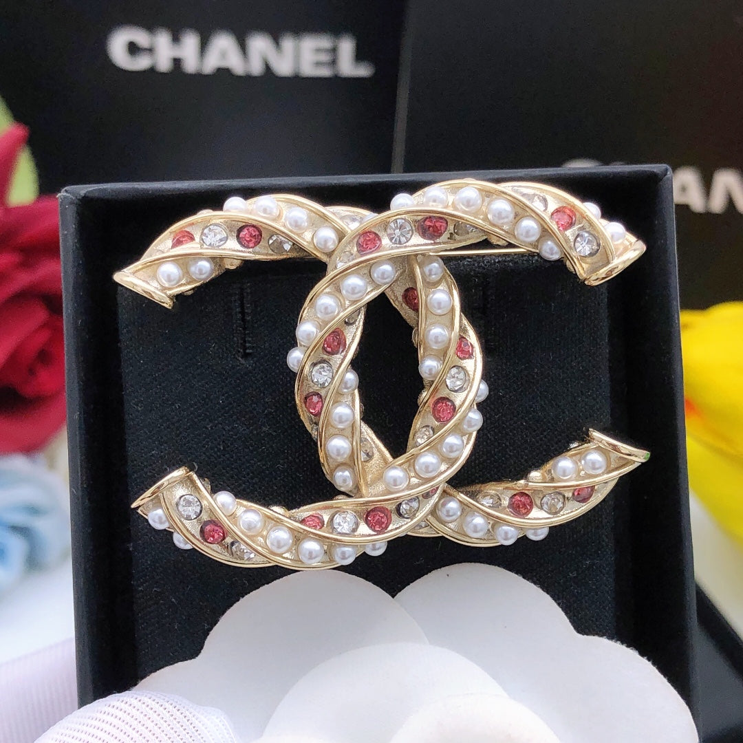 Martin Graham brooch in polished metal-tone – main product view