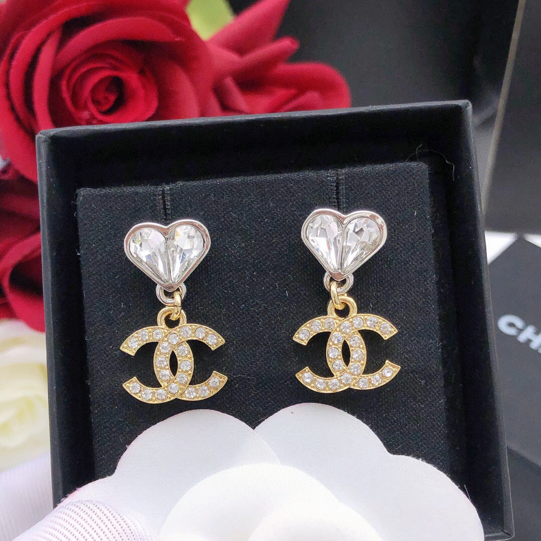 Martin Graham jewelry accessory in polished metal-tone – main product view