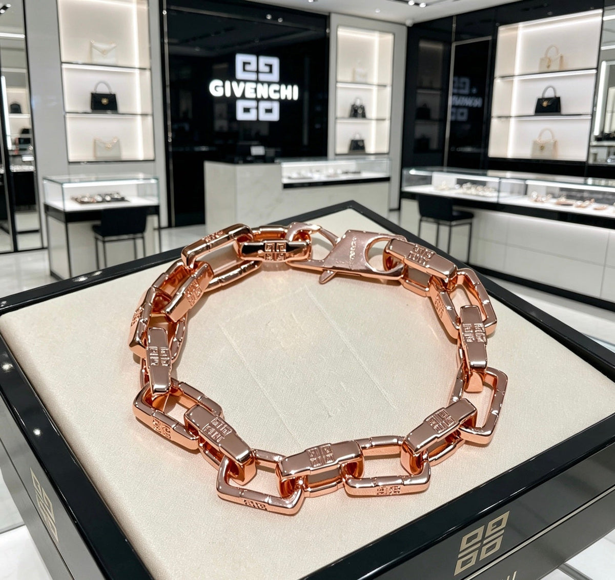 Martin Graham bracelet in polished metal-tone – main product view