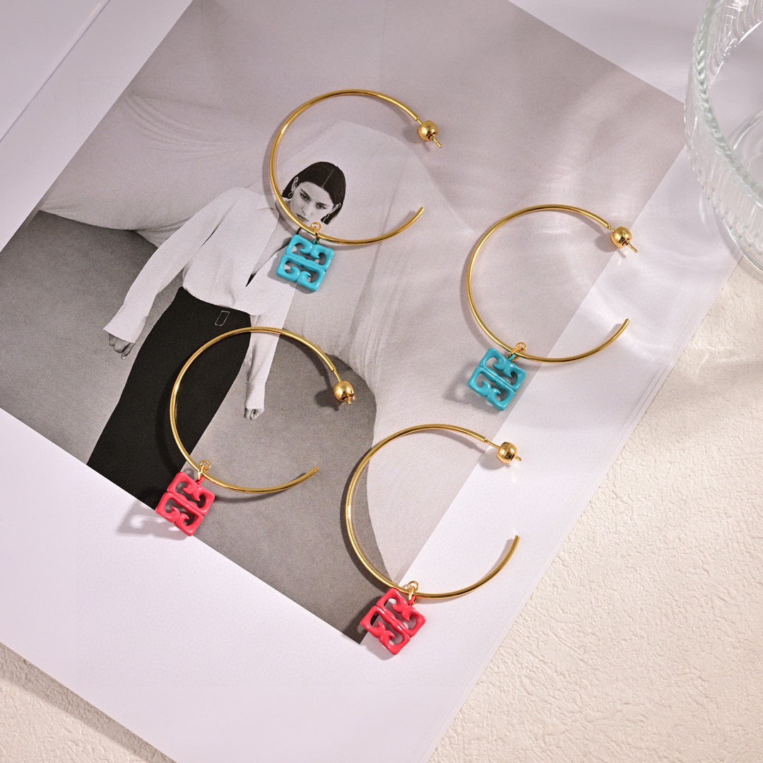Martin Graham earrings in polished metal-tone – detail view