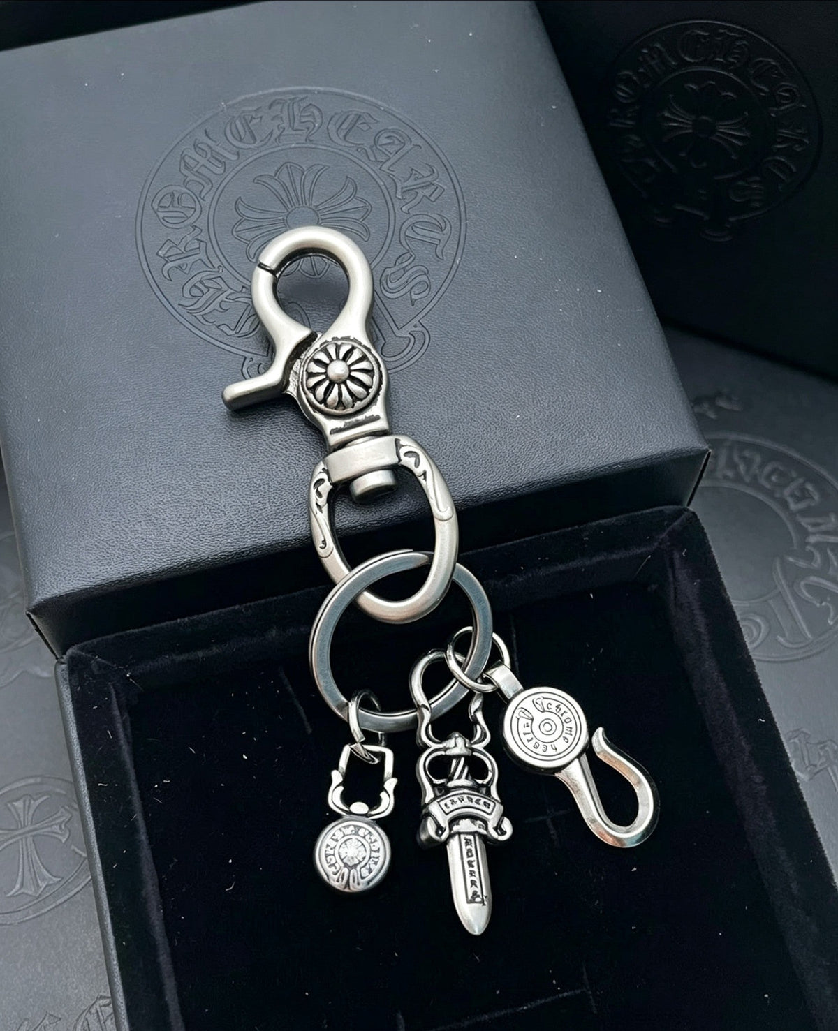 Martin Graham chain accessory in polished metal-tone – front product view