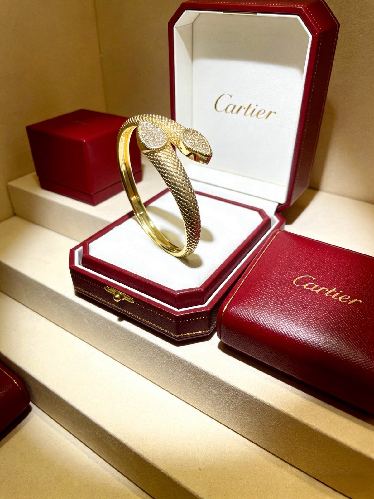 Martin Graham bracelet in polished metal-tone – front view