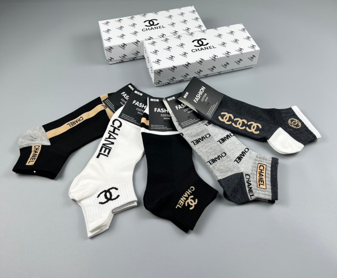 Chanel Cotton Chain And Emblem Graphics No-Show Socks - 5-Pair Set