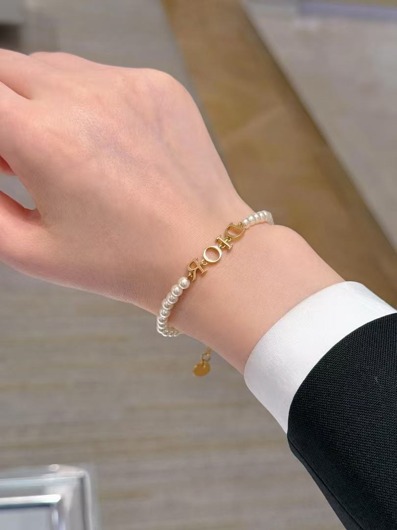 Martin Graham bracelet in polished metal-tone – front view