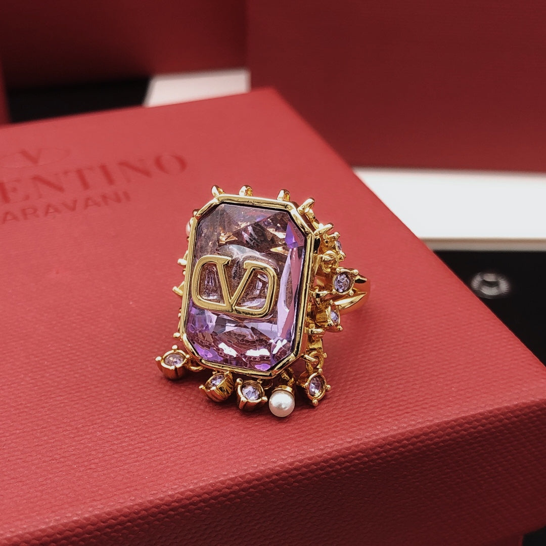 Martin Graham ring in polished metal-tone – front view