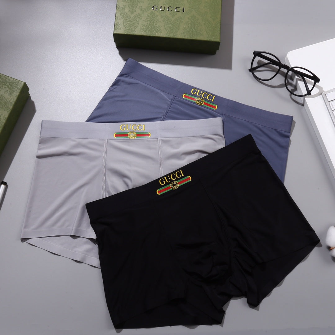 Gucci 86% Nylon & 14% Spandex Seamless-Cut Men's Boxer Briefs - 3-Piece Box